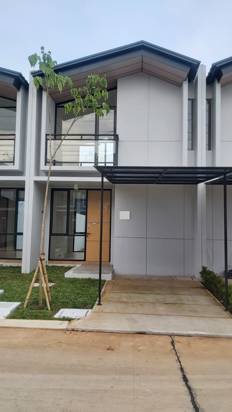 Disewakan Rumah di Uptown Lippo Cikarang